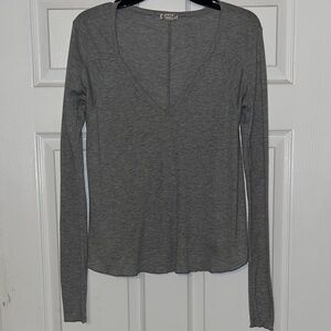 Free people long sleeve v neck top sz xs